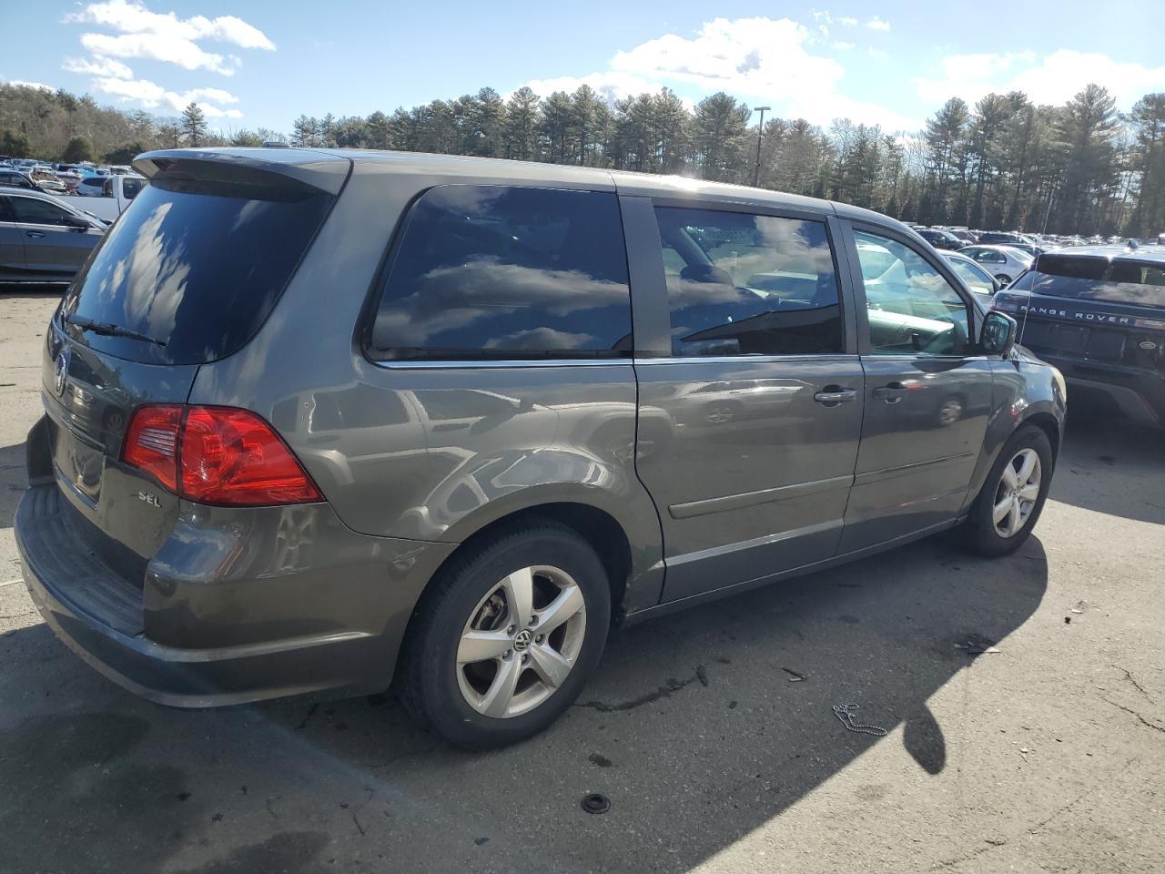 2010 VOLKSWAGEN ROUTAN SEL - Фото 3