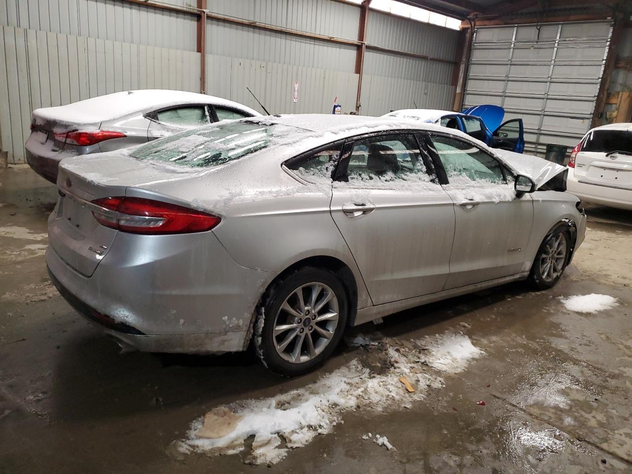 2017 FORD FUSION SE - Фото 3