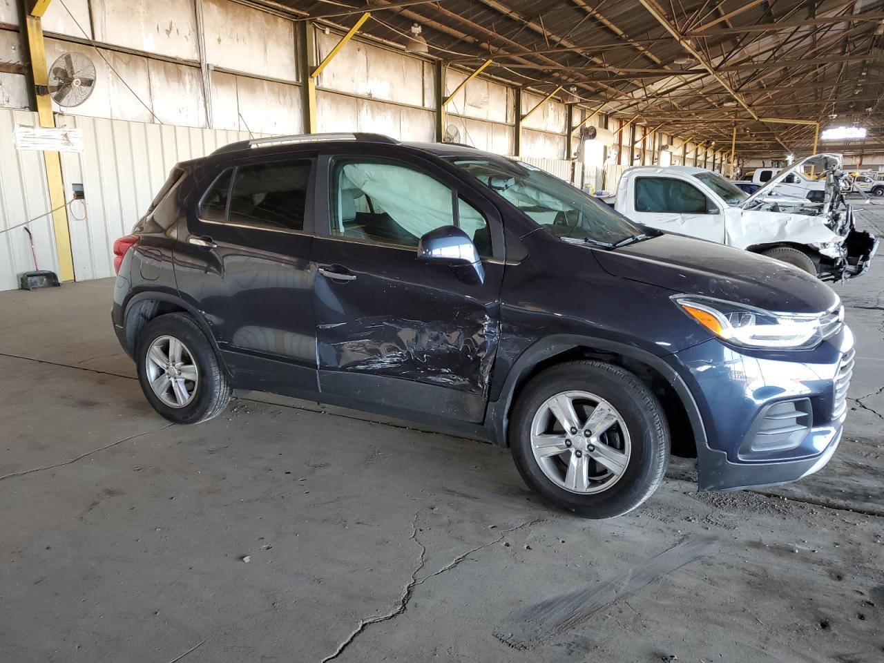 2018 CHEVROLET TRAX 1LT - Image 4