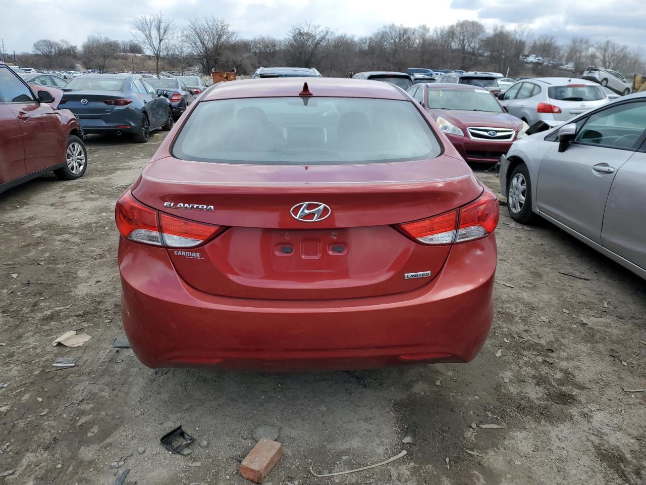 2013 HYUNDAI ELANTRA GL - Image 6