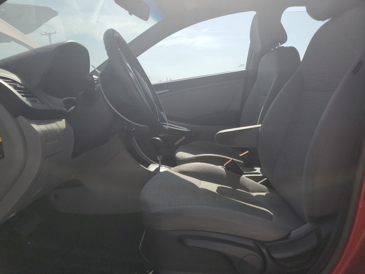 2017 HYUNDAI ACCENT SE - Image 7