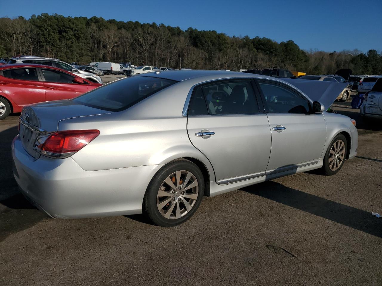 2011 TOYOTA AVALON BAS - Image 3
