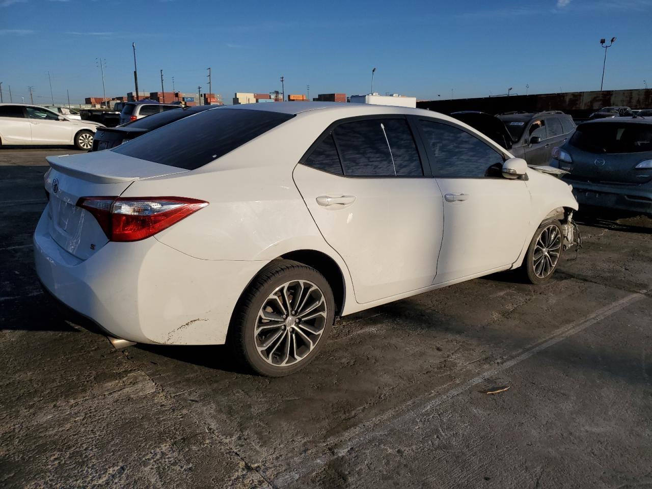 2015 TOYOTA COROLLA L - Фото 3
