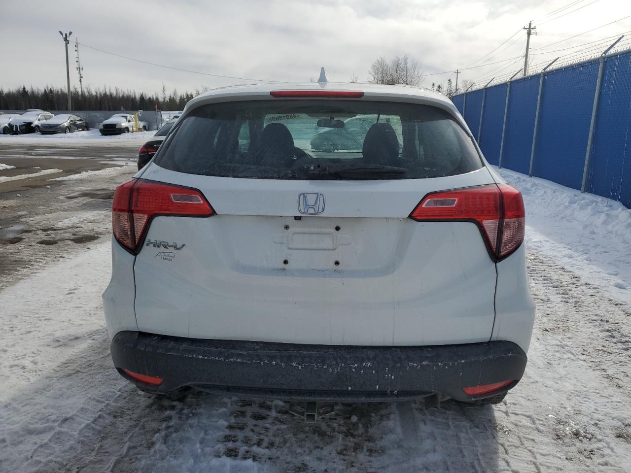 2018 HONDA HR-V LX - Image 6