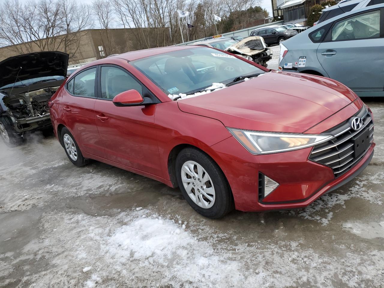 2019 HYUNDAI ELANTRA SE - Фото 4