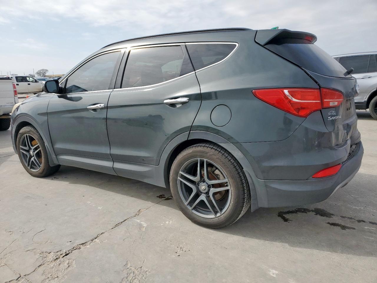 2013 HYUNDAI SANTA FE S - Image 2