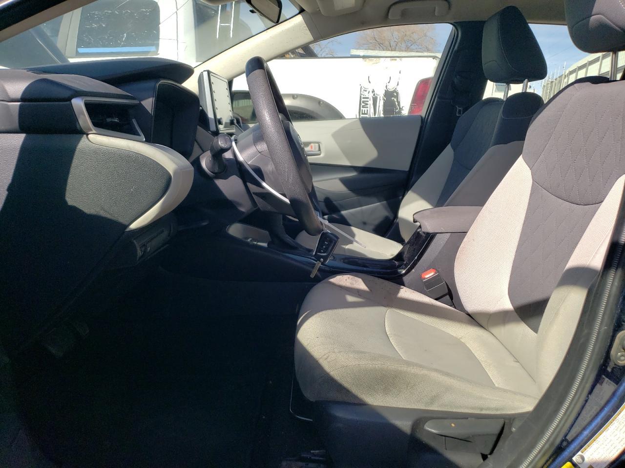 2020 TOYOTA COROLLA LE - Фото 7