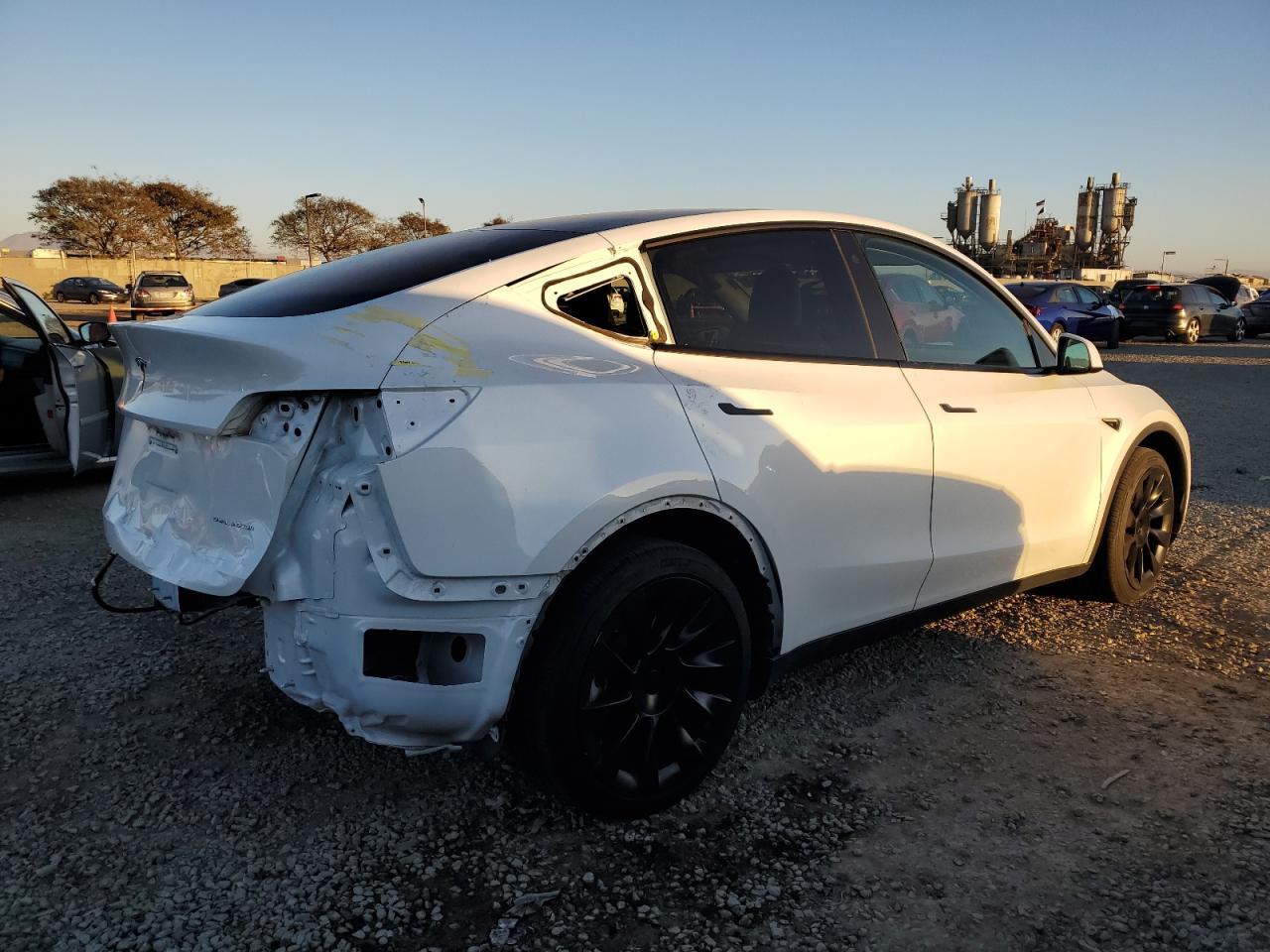 2023 TESLA MODEL Y - Image 3