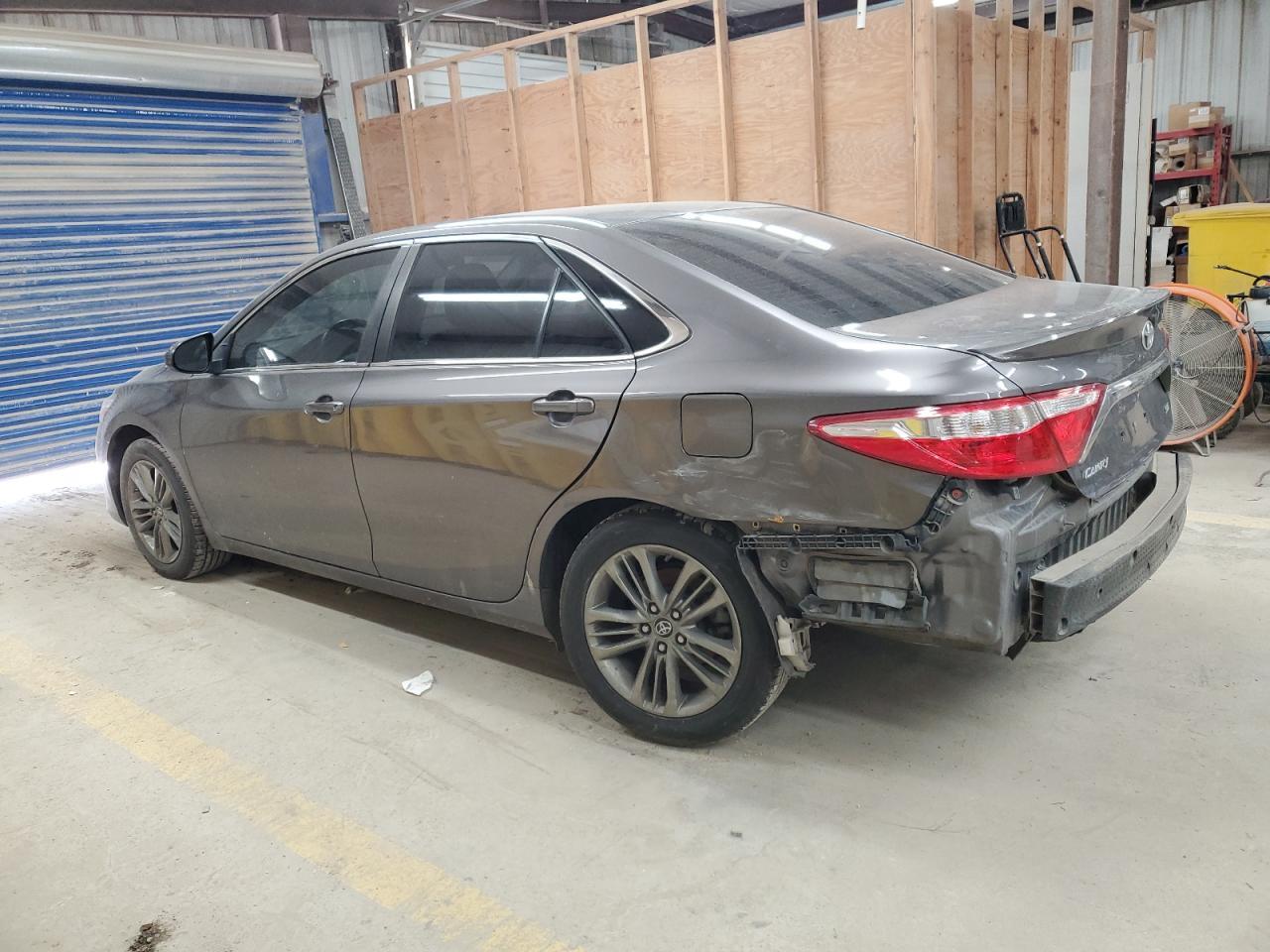 2017 TOYOTA CAMRY LE - Фото 2