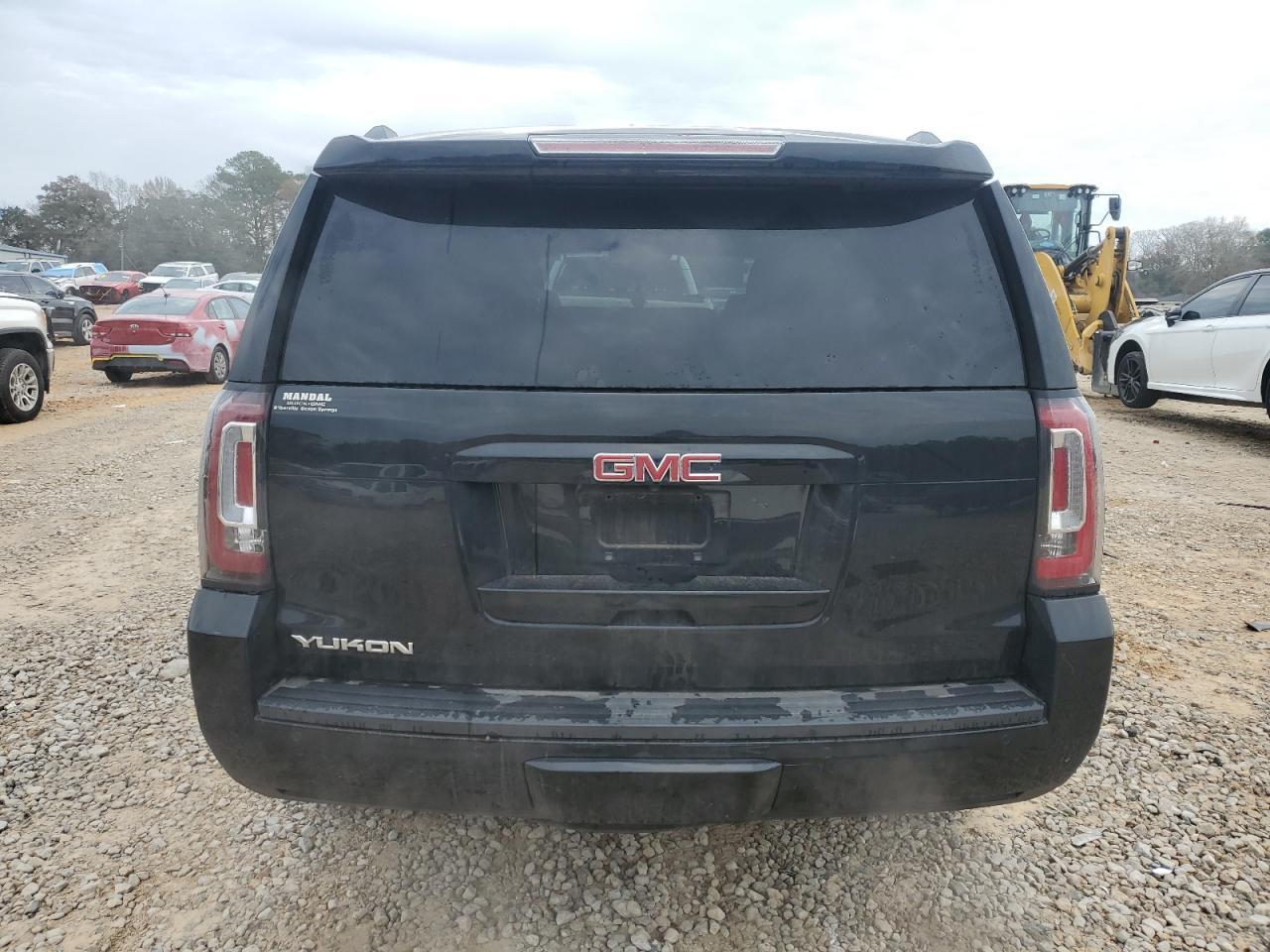 2016 GMC YUKON SLT - Image 6