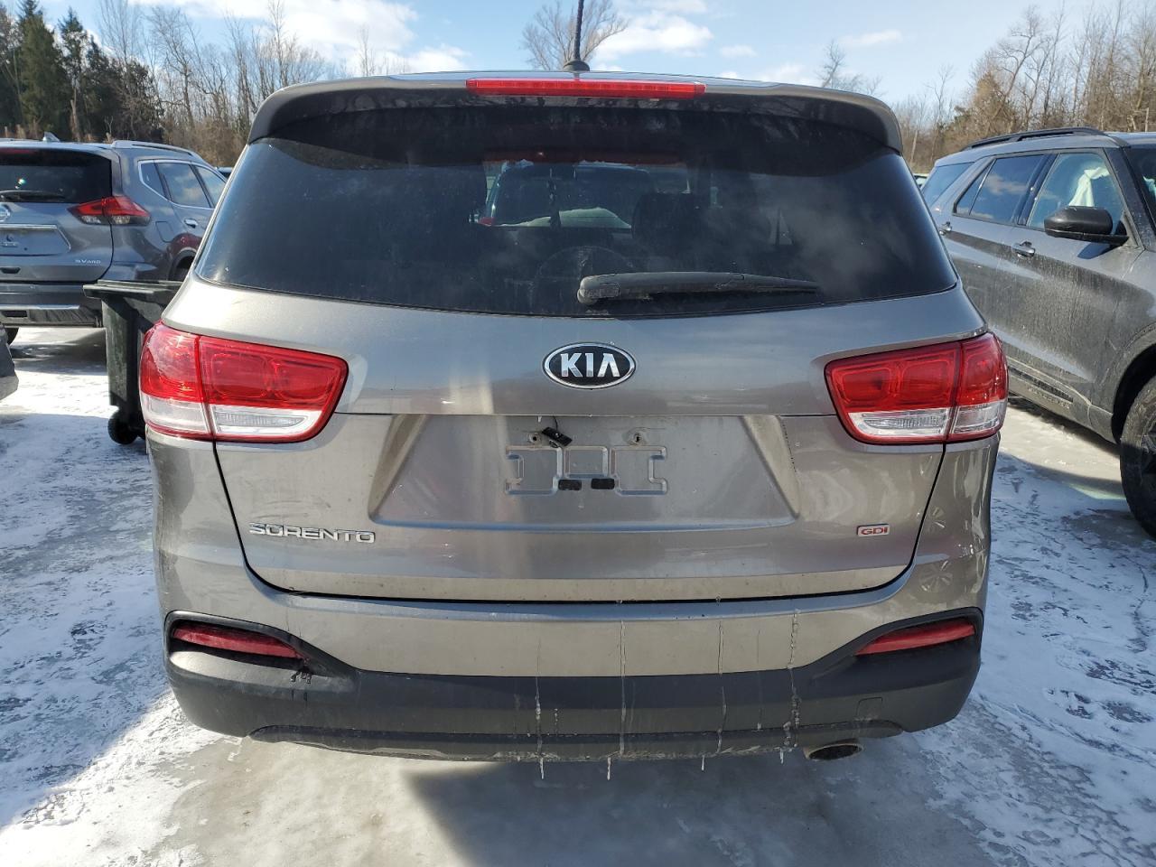 2016 KIA SORENTO LX - Image 6