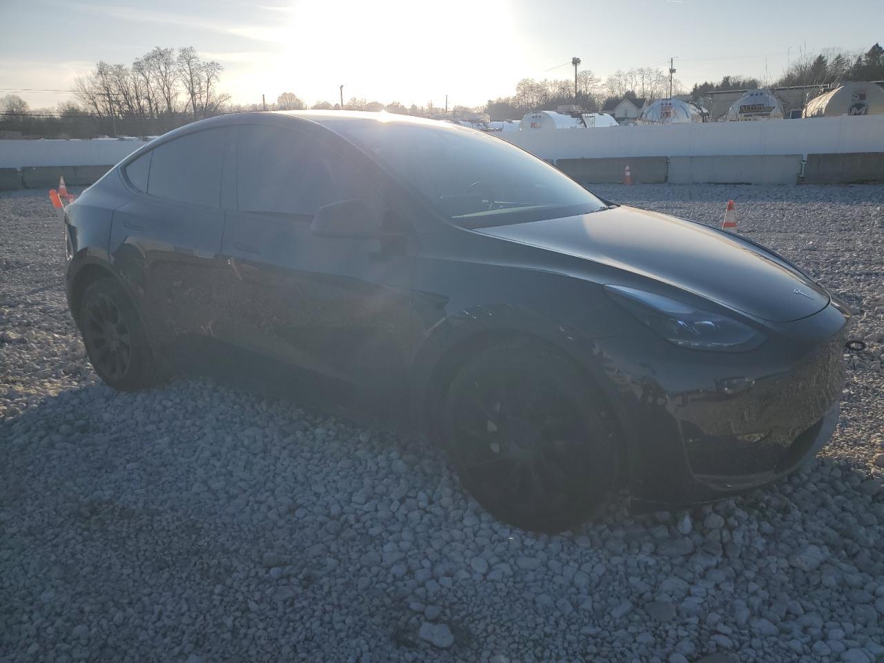 2024 TESLA MODEL Y - Image 4