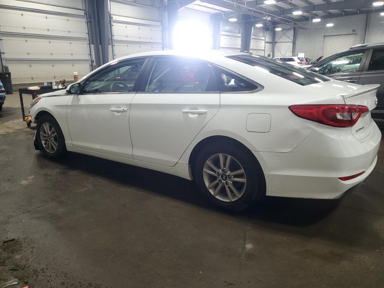 2017 HYUNDAI SONATA SE - Фото 2
