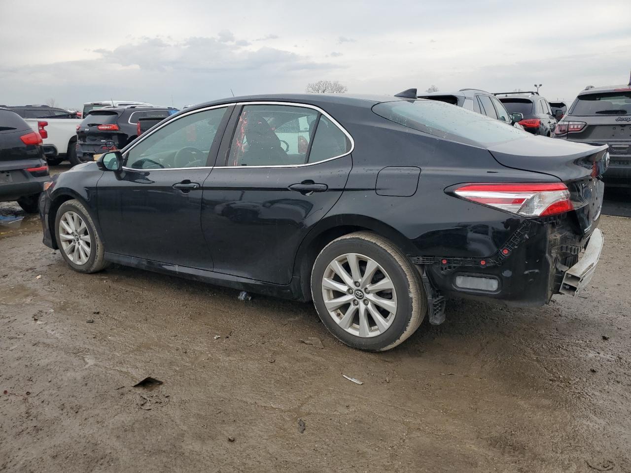 2020 TOYOTA CAMRY LE - Фото 2