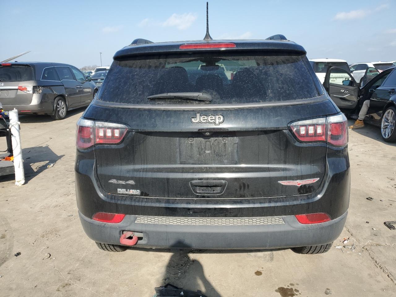 2019 JEEP COMPASS TR - Фото 6