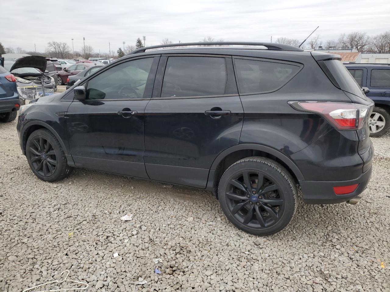 2017 FORD ESCAPE SE - Image 2