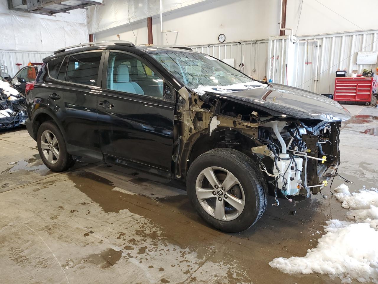 2015 TOYOTA RAV4 XLE - Фото 4