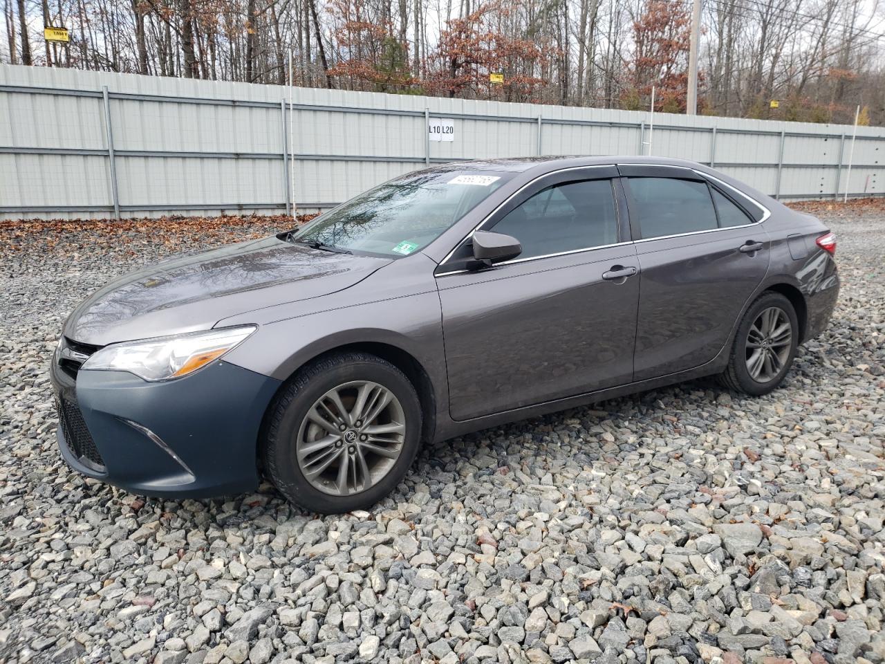 2016 TOYOTA CAMRY LE
