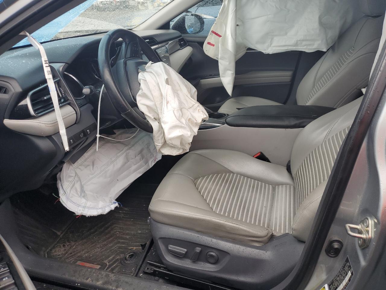 2019 TOYOTA CAMRY L - Фото 7