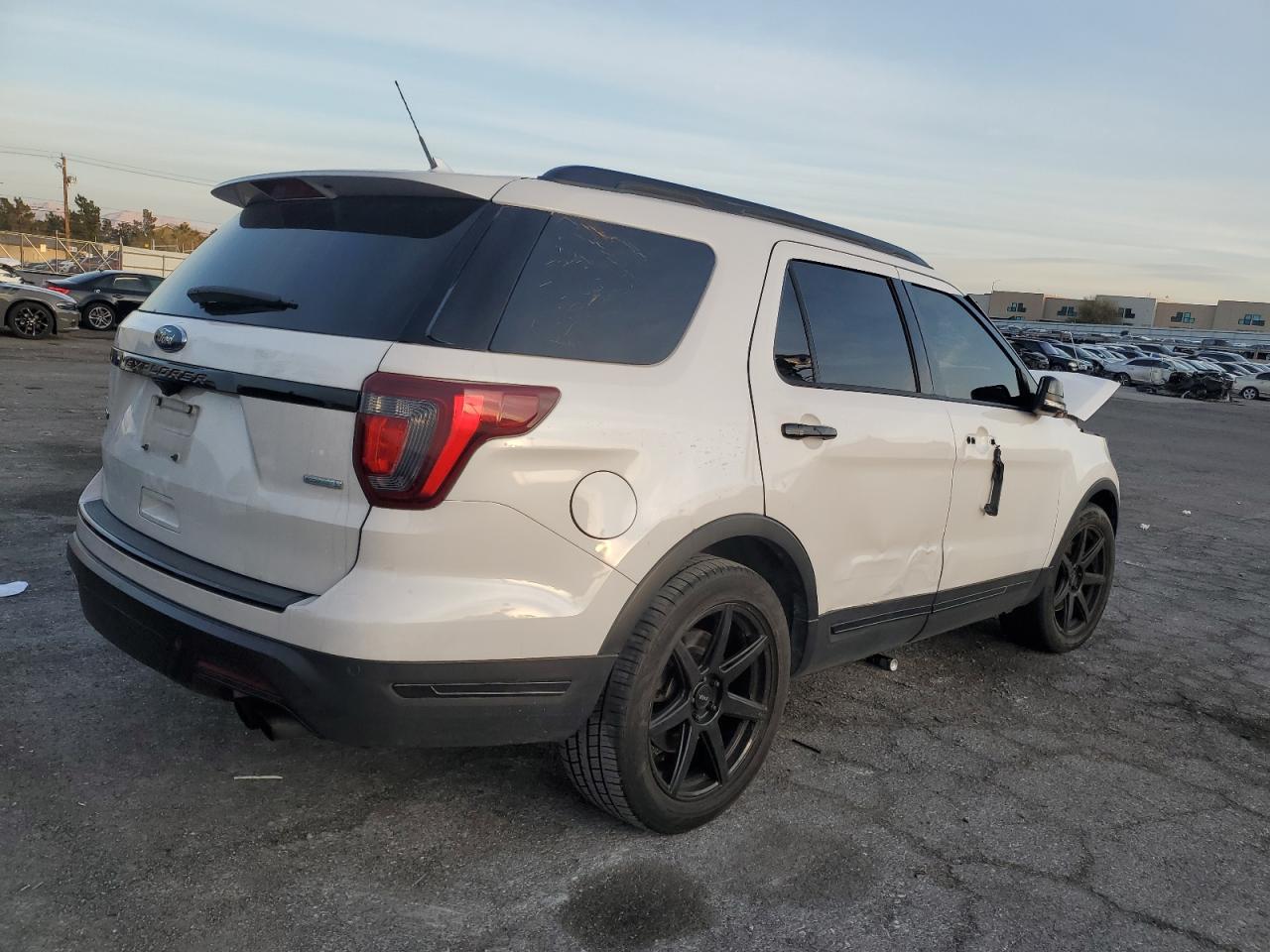 2018 FORD EXPLORER S - Image 3