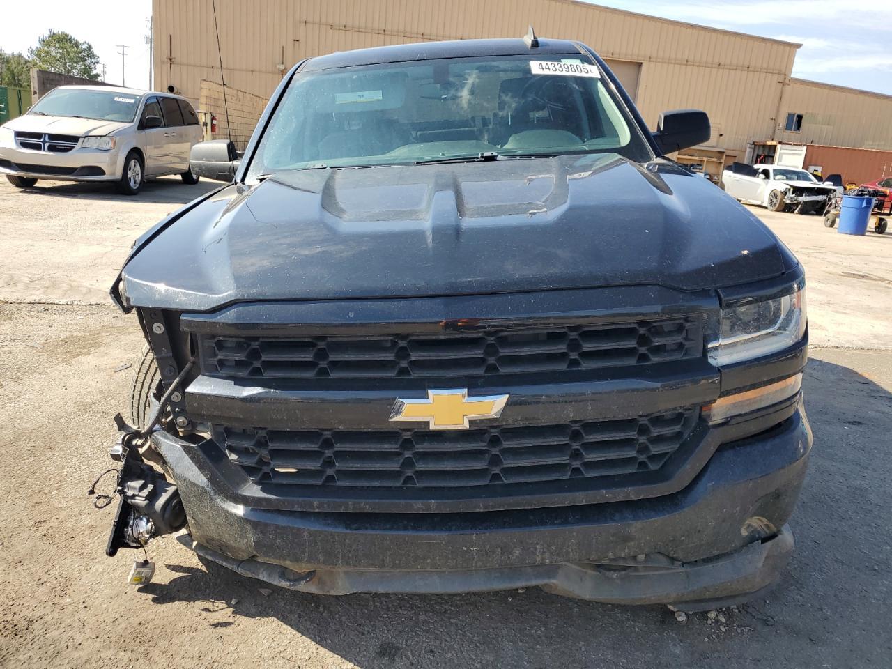 2018 CHEVROLET SILVERADO - Image 5