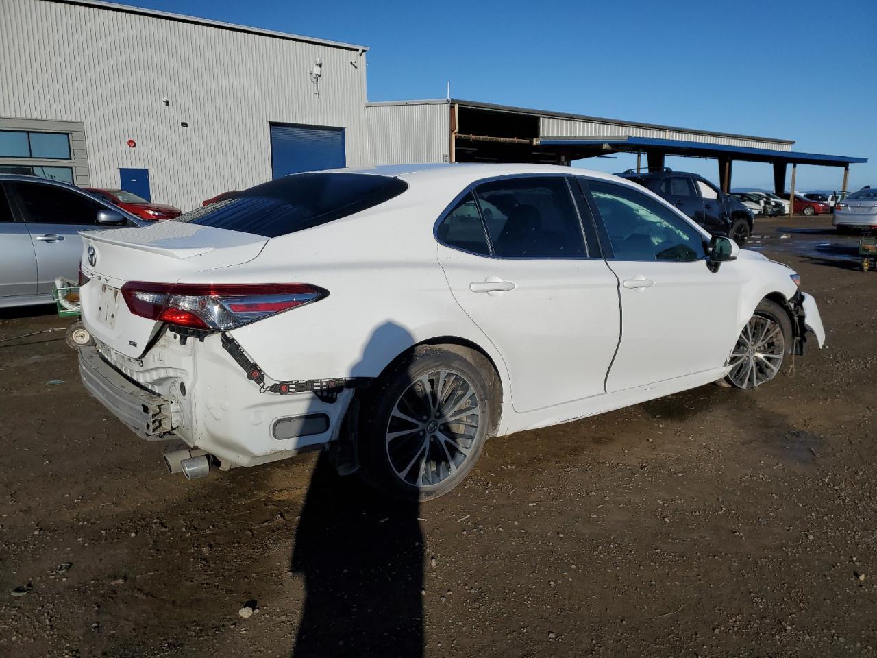 2018 TOYOTA CAMRY L - Фото 3