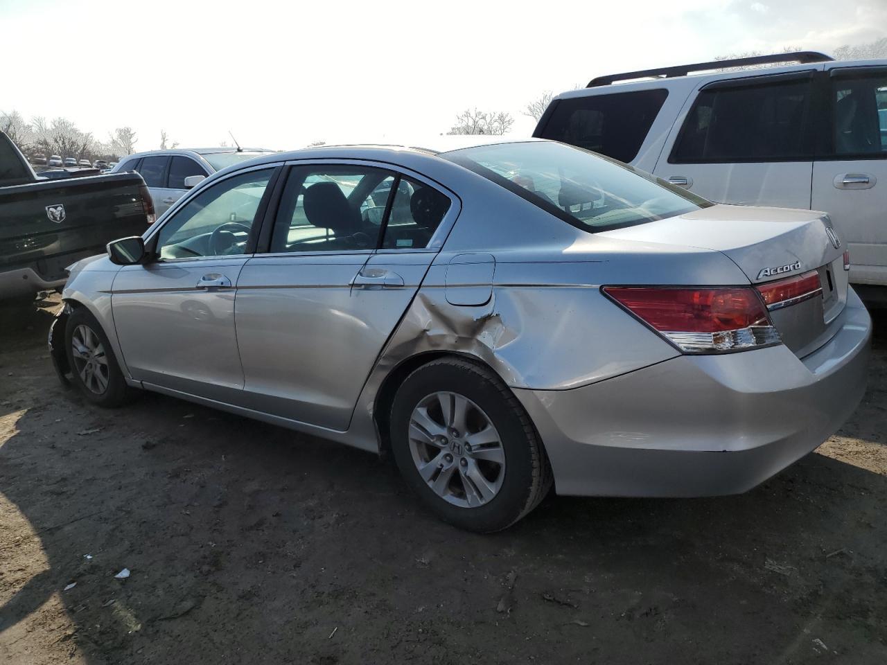 2011 HONDA ACCORD LXP - Image 2