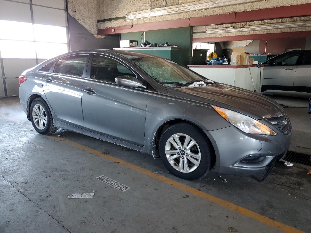 2013 HYUNDAI SONATA GLS - Image 4