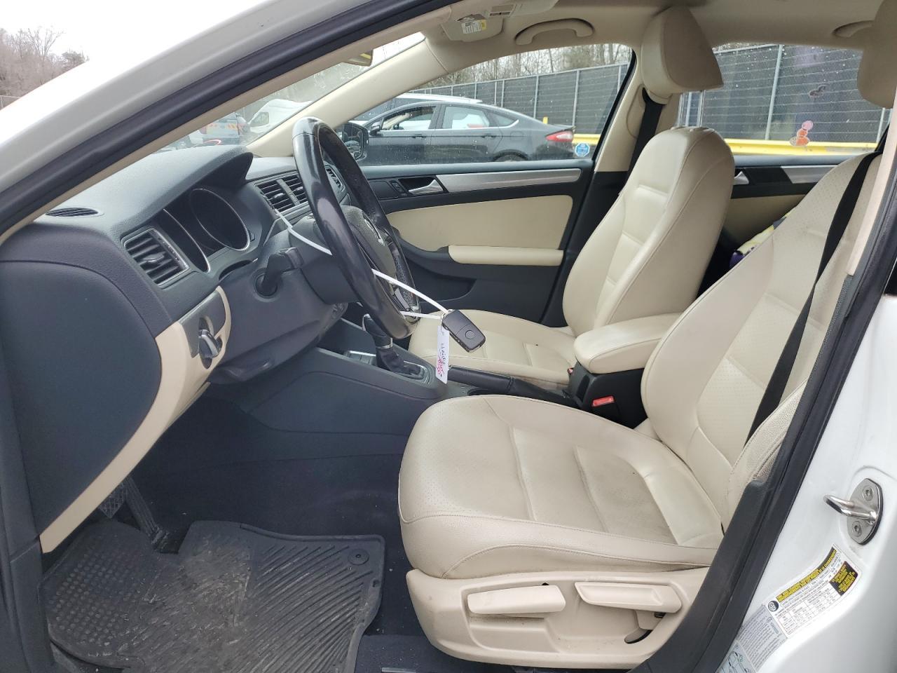 2017 VOLKSWAGEN JETTA SE - Image 7