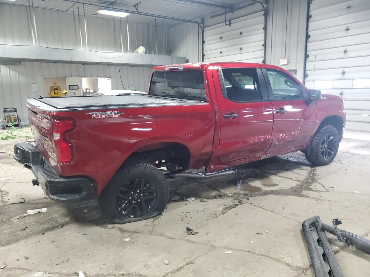 2021 CHEVROLET SILVERADO - Фото 3