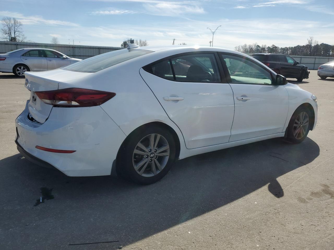 2018 HYUNDAI ELANTRA SE - Image 3