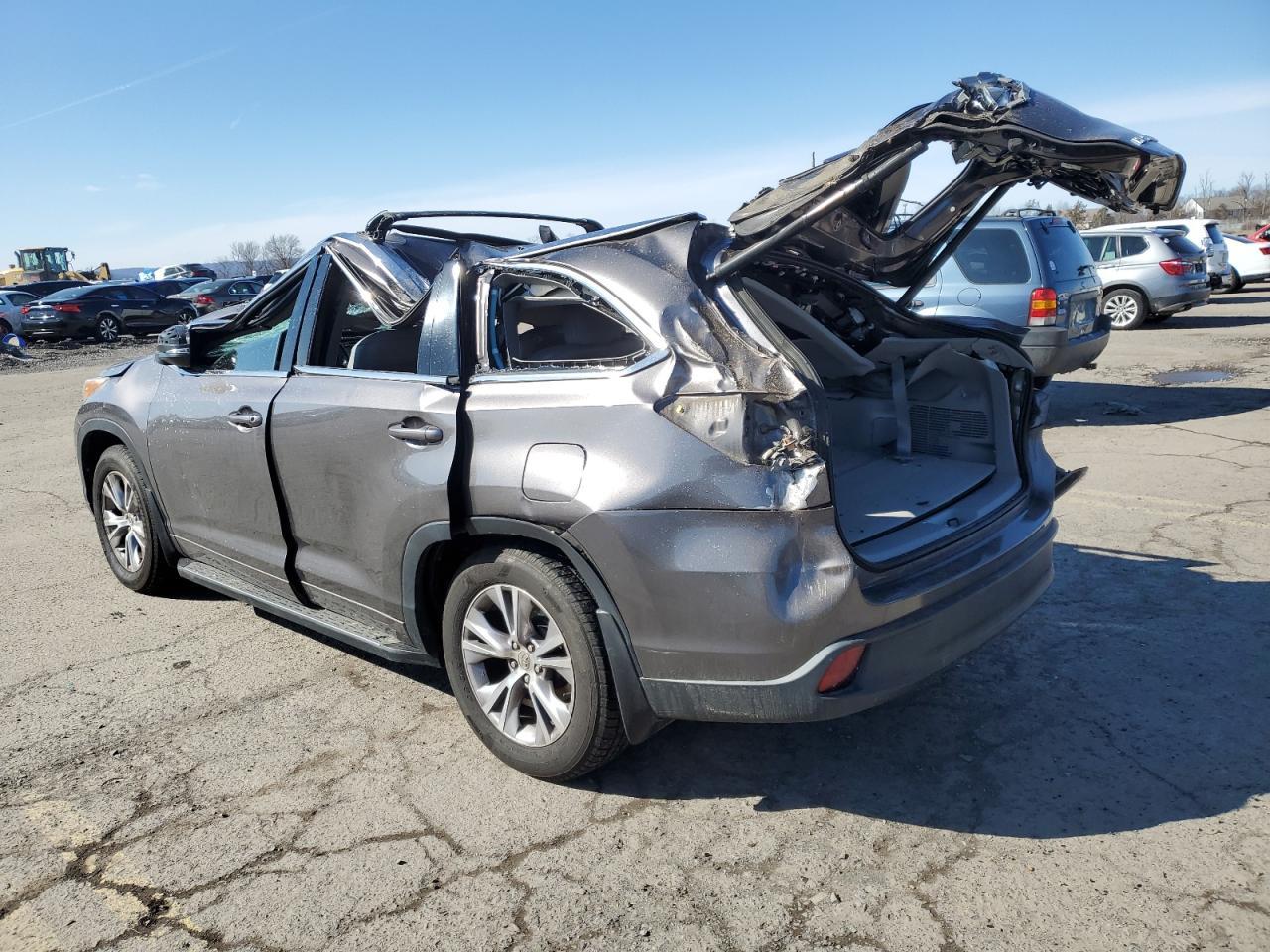 2015 TOYOTA HIGHLANDER - Фото 2