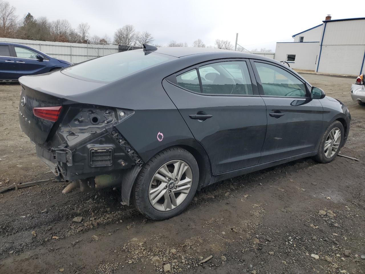 2019 HYUNDAI ELANTRA SE - Фото 3