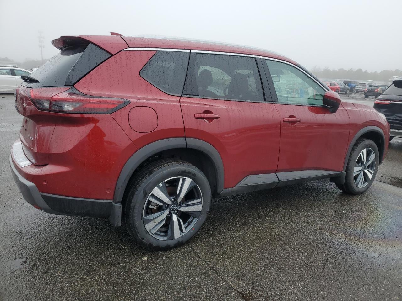 2024 NISSAN ROGUE SL - Image 3