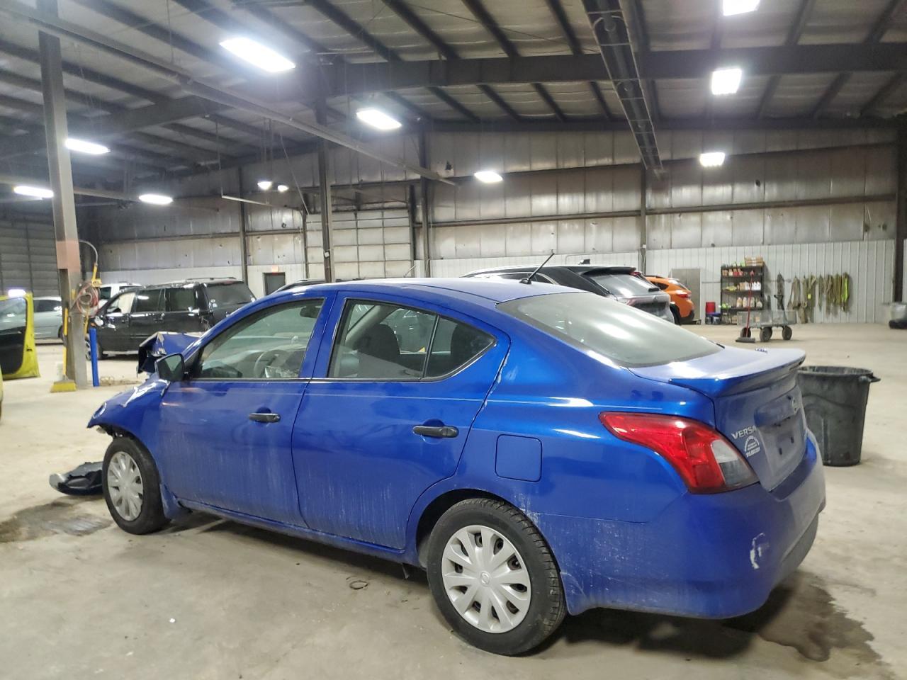 2016 NISSAN VERSA S - Фото 2