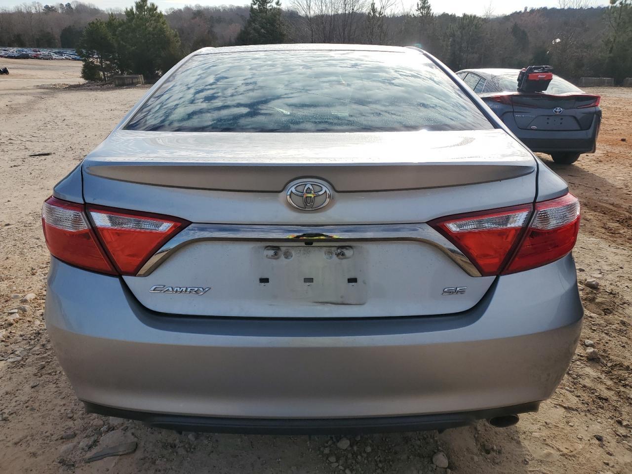 2017 TOYOTA CAMRY LE - Image 6