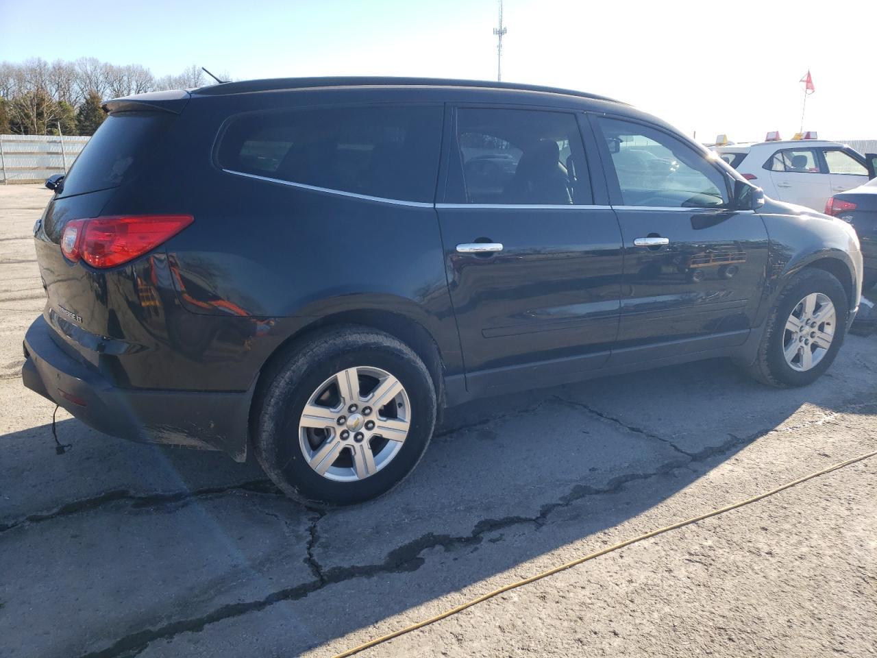 2012 CHEVROLET TRAVERSE L - Image 3