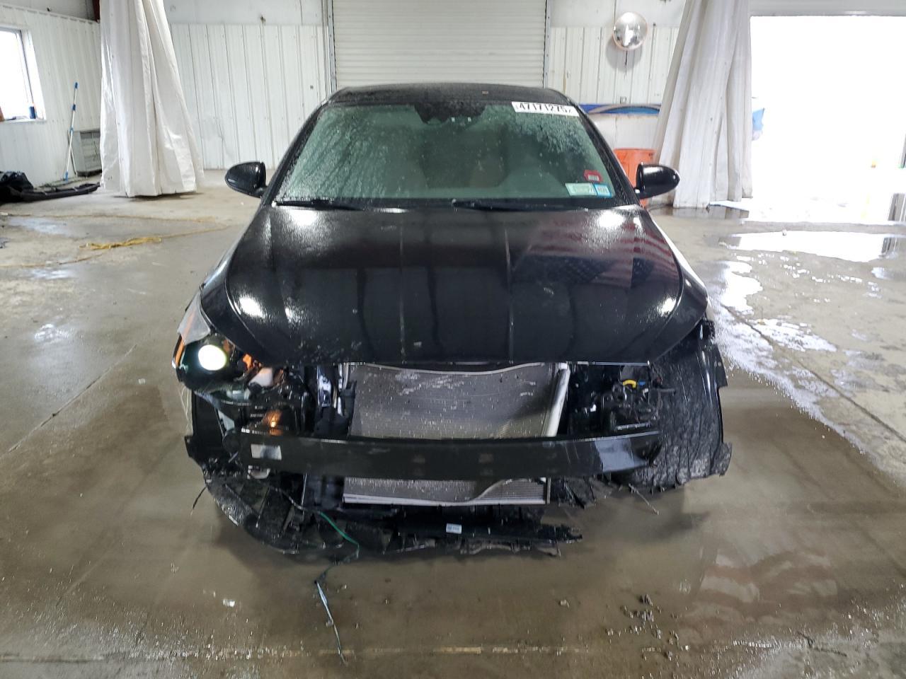 2019 HYUNDAI ELANTRA SE - Фото 5