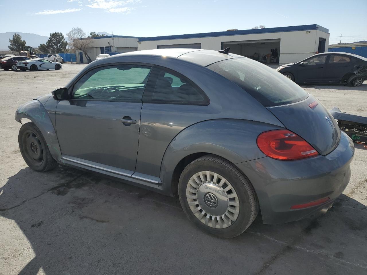 2014 VOLKSWAGEN BEETLE TUR - Image 2
