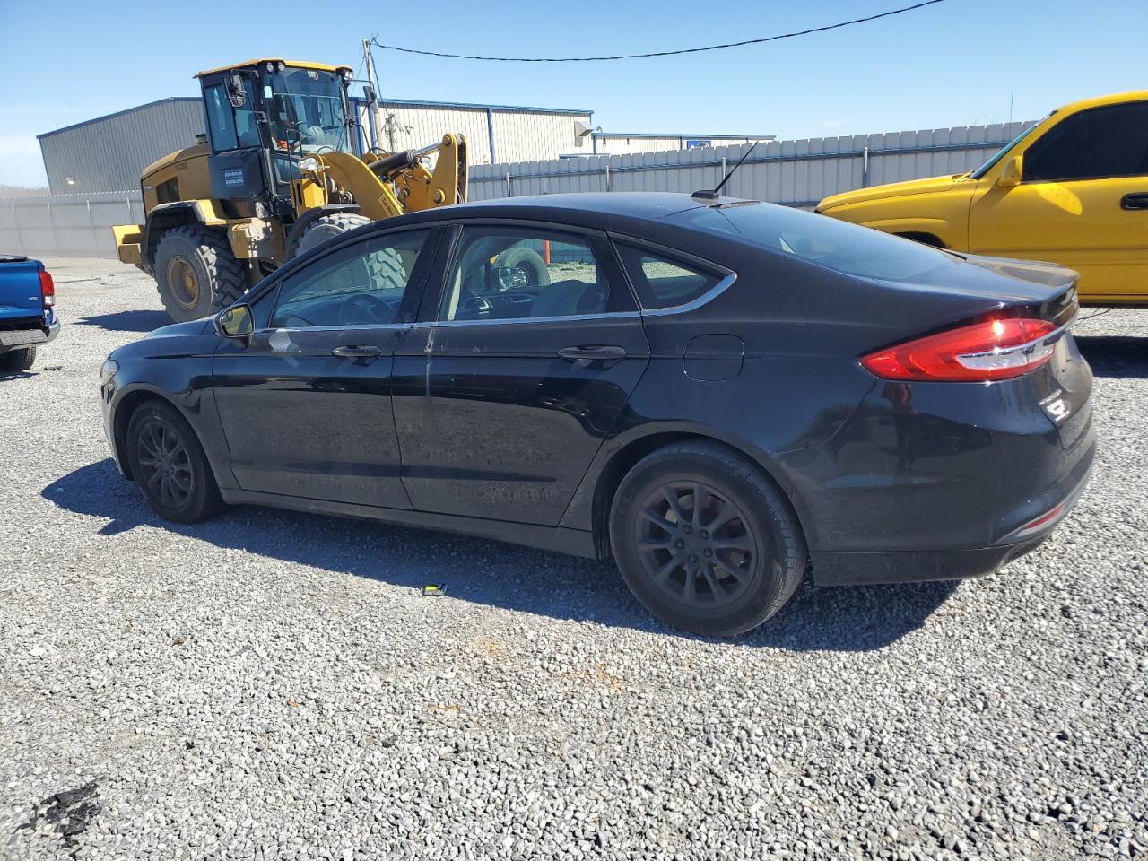 2017 FORD FUSION S - Фото 2
