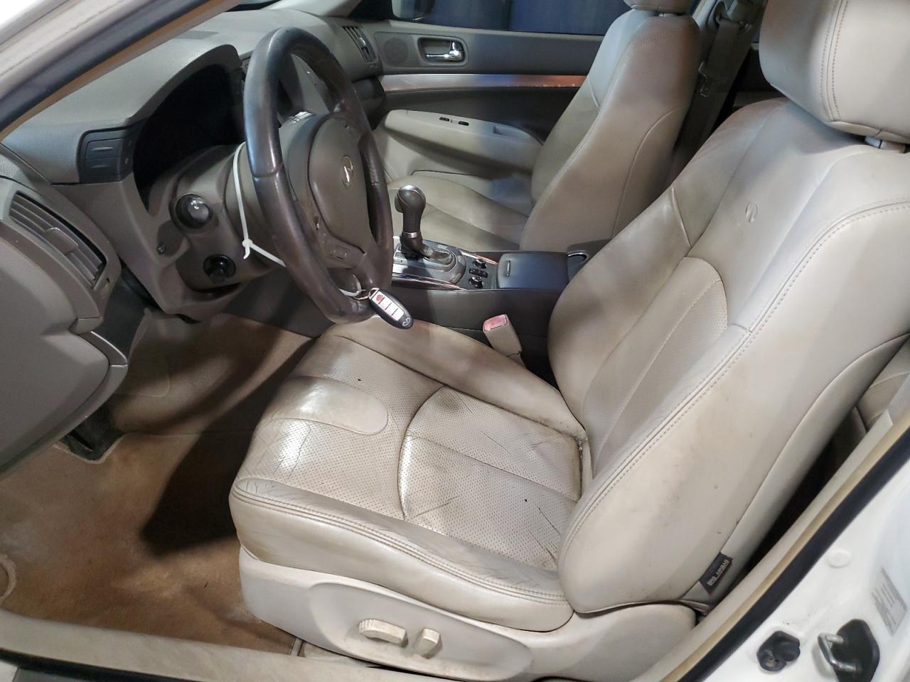 2012 INFINITI G37 - Image 7