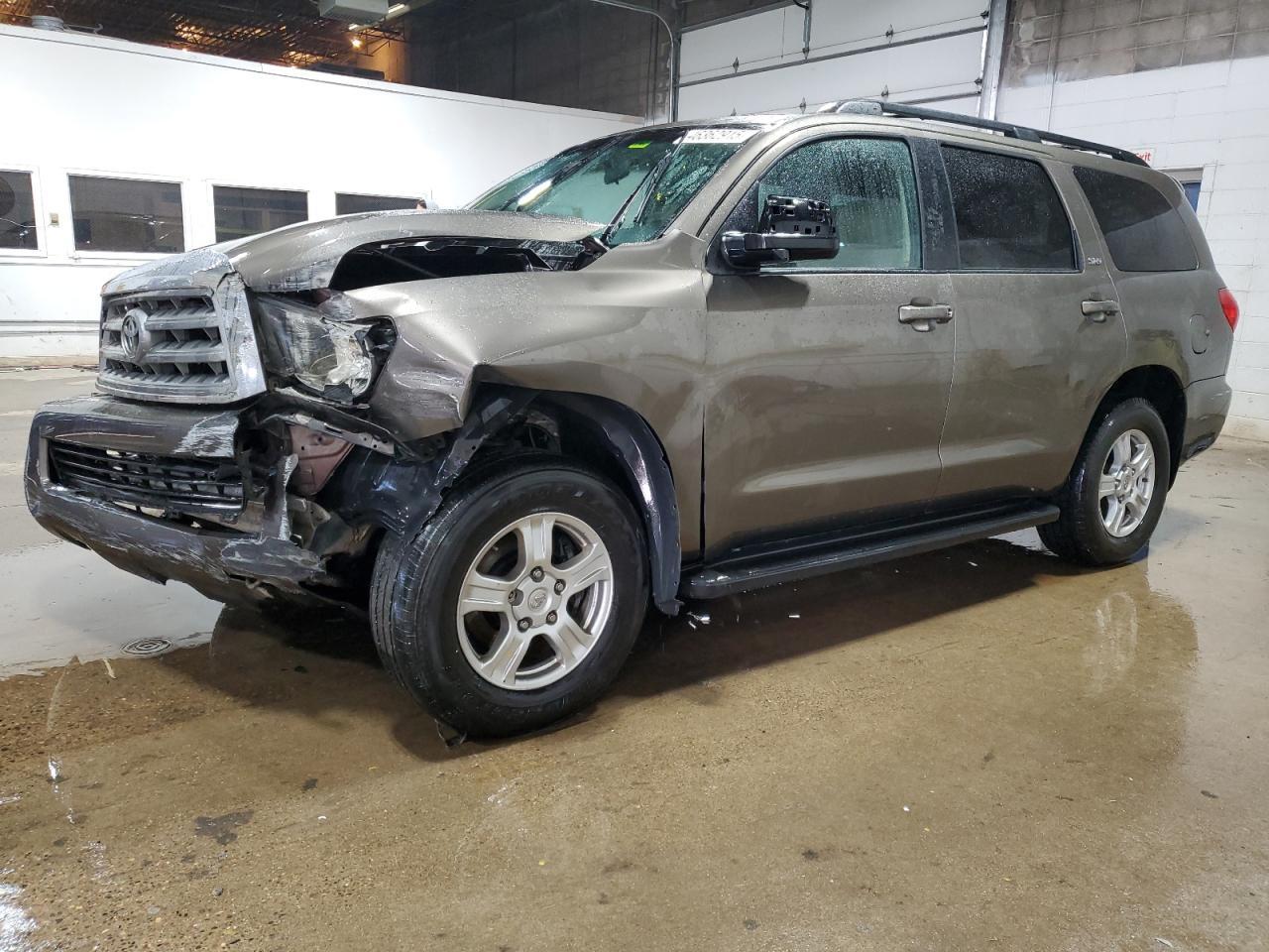 2013 TOYOTA SEQUOIA SR