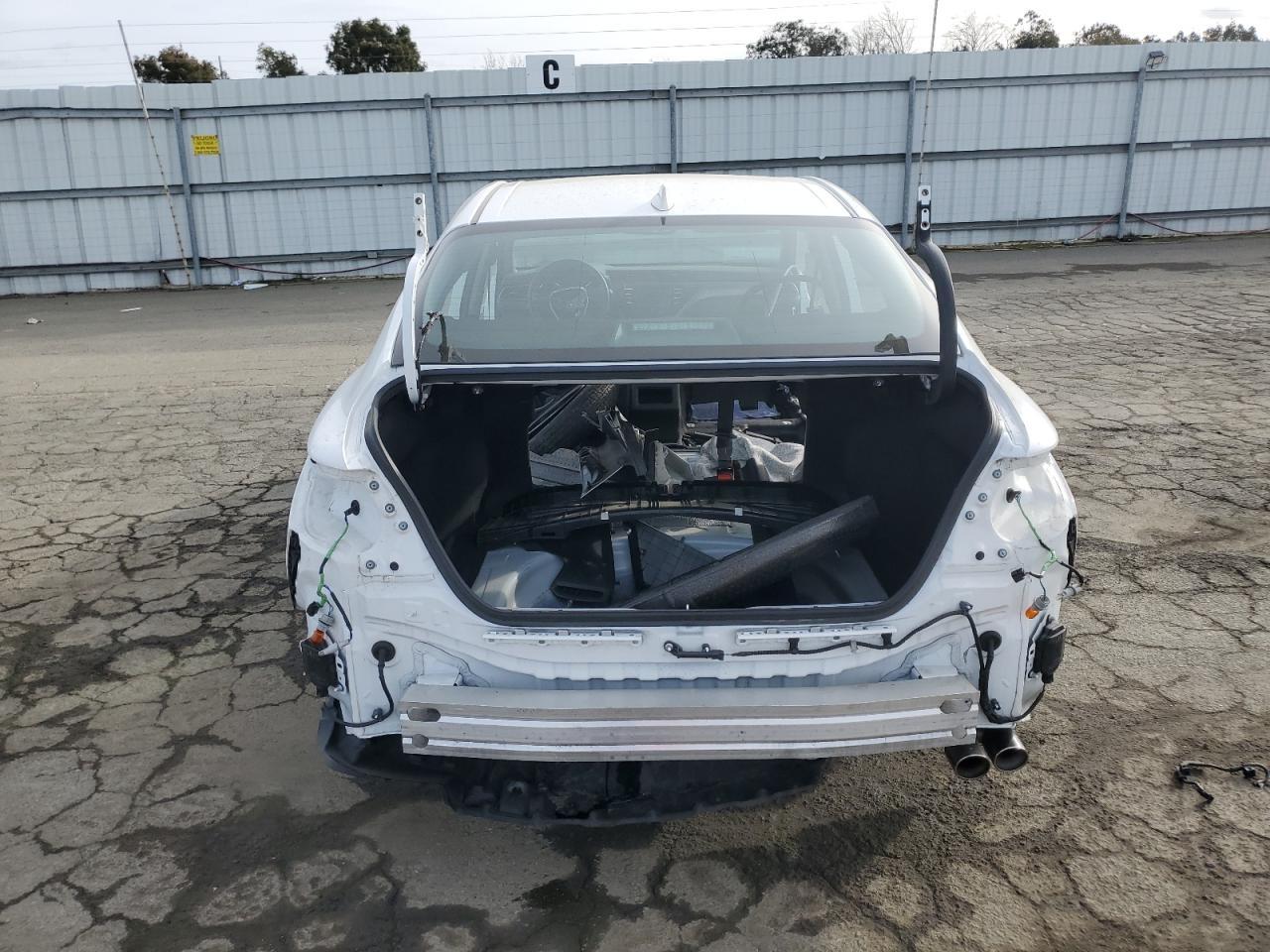 2020 TOYOTA CAMRY SE - Фото 6