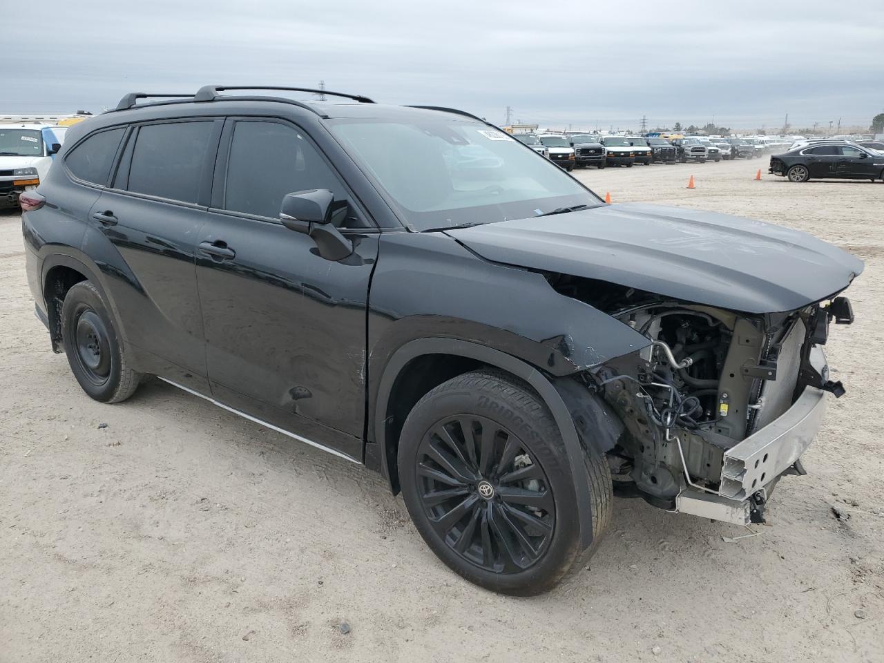 2024 TOYOTA HIGHLANDER - Image 4