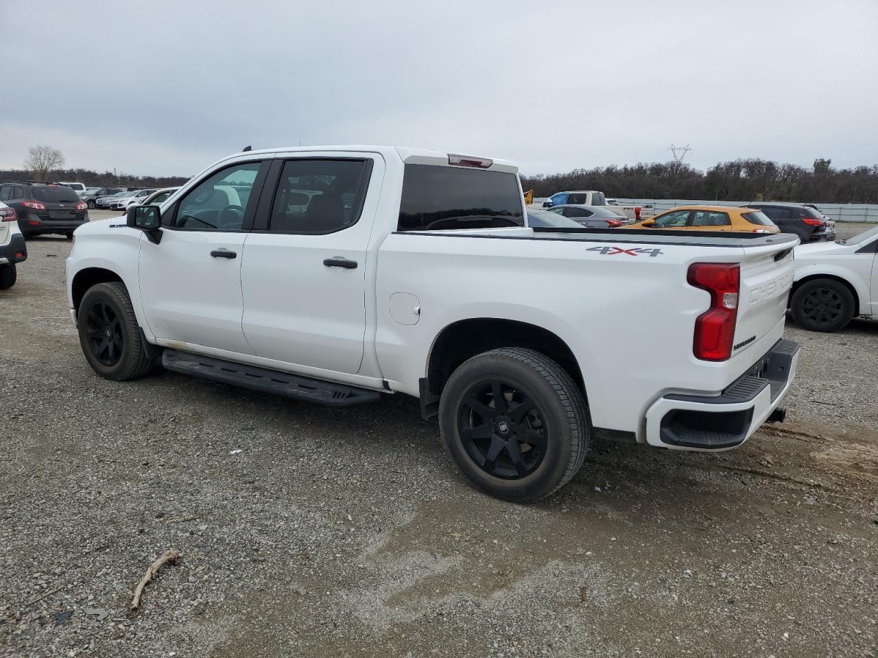 2020 CHEVROLET SILVERADO - Image 2