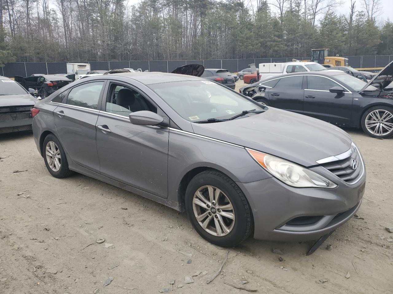 2011 HYUNDAI SONATA GLS - Image 4