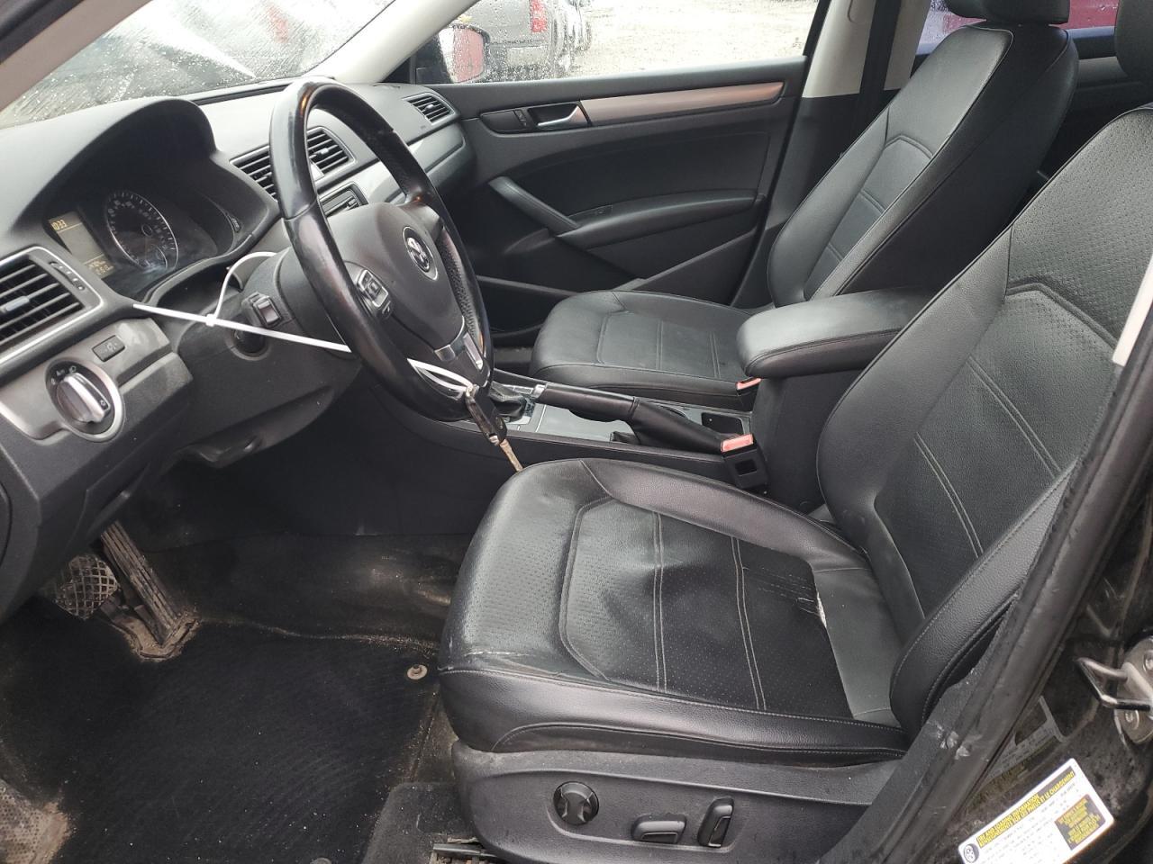2014 VOLKSWAGEN PASSAT S - Image 7