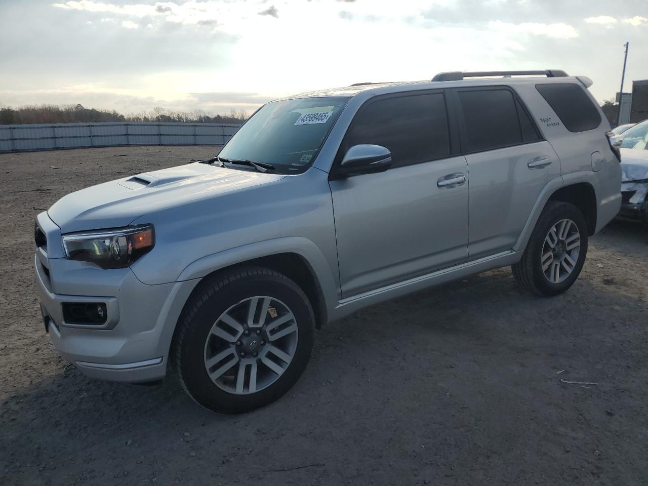 2022 TOYOTA 4RUNNER SR