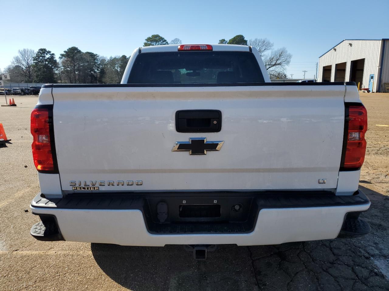 2017 CHEVROLET SILVERADO - Image 6