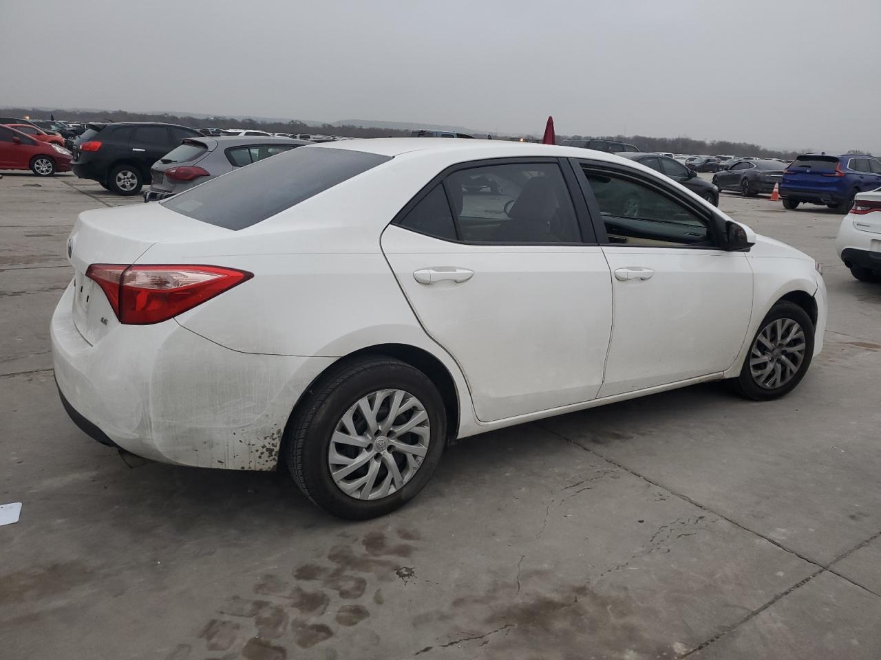 2018 TOYOTA COROLLA L - Image 3